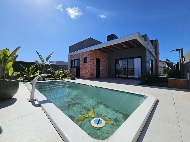 Linda Casa à Venda com Living Integrado e Espaço amplo com Piscina!: 16ª foto da galeria de imagens do imóvel