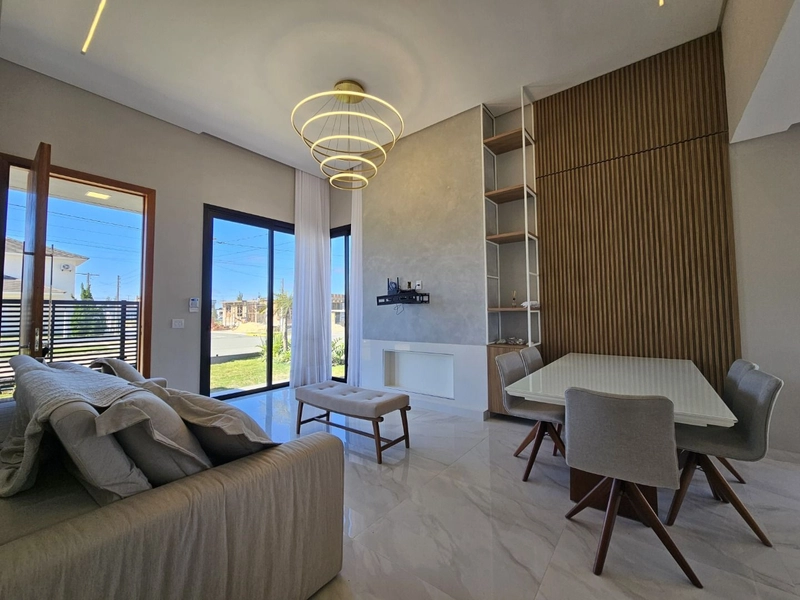 Linda Casa à Venda com Living Integrado e Espaço amplo com Piscina!: 21ª foto da galeria de imagens do imóvel