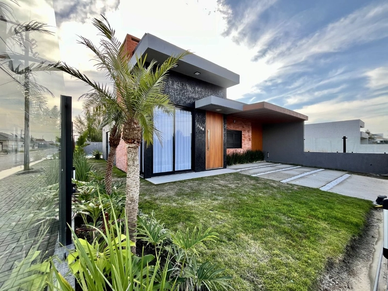 Linda Casa à Venda com Living Integrado e Espaço amplo com Piscina!: 22ª foto da galeria de imagens do imóvel