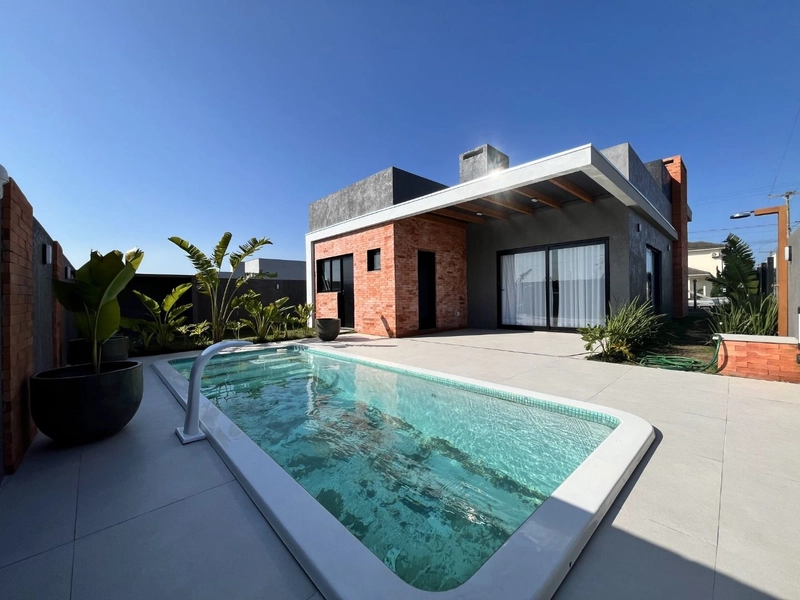 Linda Casa à Venda com Living Integrado e Espaço amplo com Piscina!: 4ª foto da galeria de imagens do imóvel