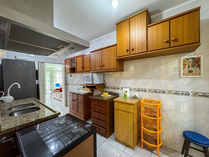 Linda Casa no Centro de Xangri-Lá com 3 Dormitórios e Pátio Amplo!: 6ª foto da galeria de imagens do imóvel