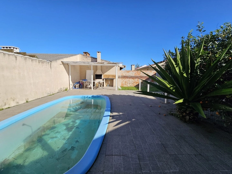 Casa à venda em Atlantida Sul: 10ª foto da galeria de imagens do imóvel