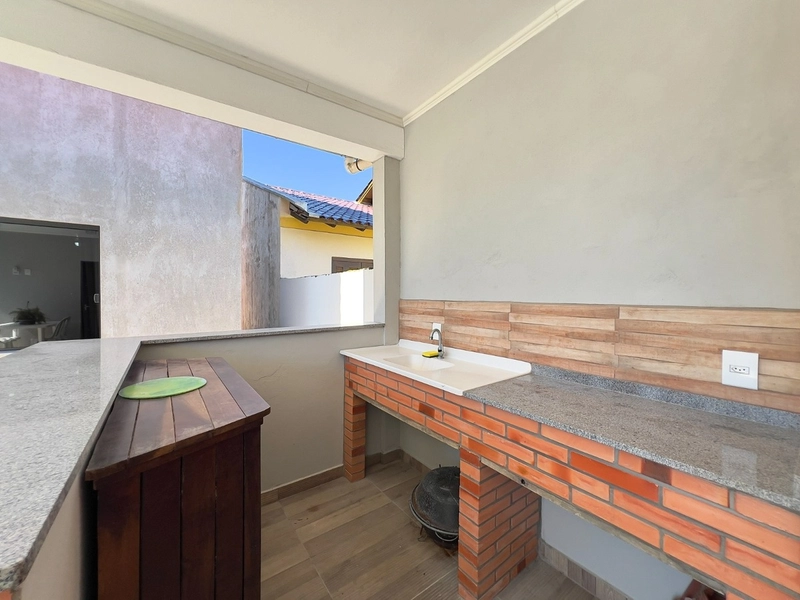 Casa com Piscina Aquecida e Espaço Gourmet a 500m do Mar: 19ª foto da galeria de imagens do imóvel
