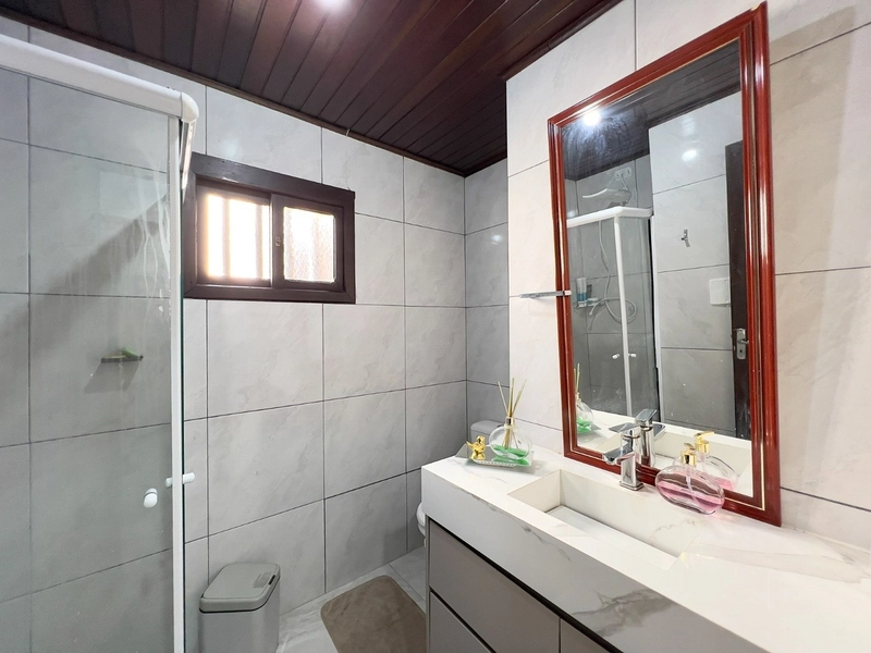 Casa com Piscina Aquecida e Espaço Gourmet a 500m do Mar: 25ª foto da galeria de imagens do imóvel