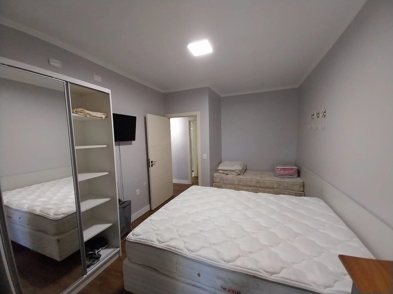 Conforto e Espaço: Casa com 3 Suítes em Terreno Amplo: 10ª foto da galeria de imagens do imóvel