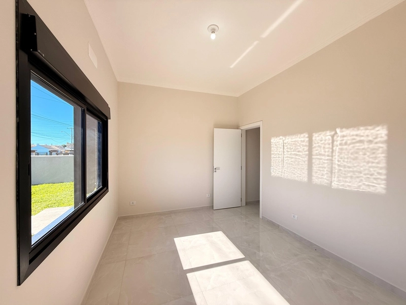 Linda Casa em Alvenaria com 3 Dormitórios e Pátio Amplo!: 18ª foto da galeria de imagens do imóvel