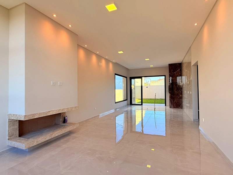 Linda Casa em Alvenaria com 3 Dormitórios e Pátio Amplo!: 5ª foto da galeria de imagens do imóvel