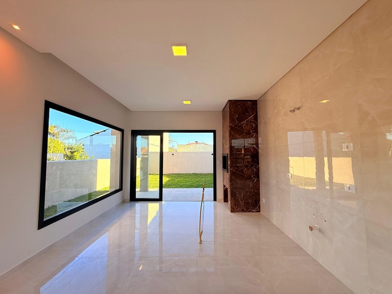 Linda Casa em Alvenaria com 3 Dormitórios e Pátio Amplo!: 4ª foto da galeria de imagens do imóvel