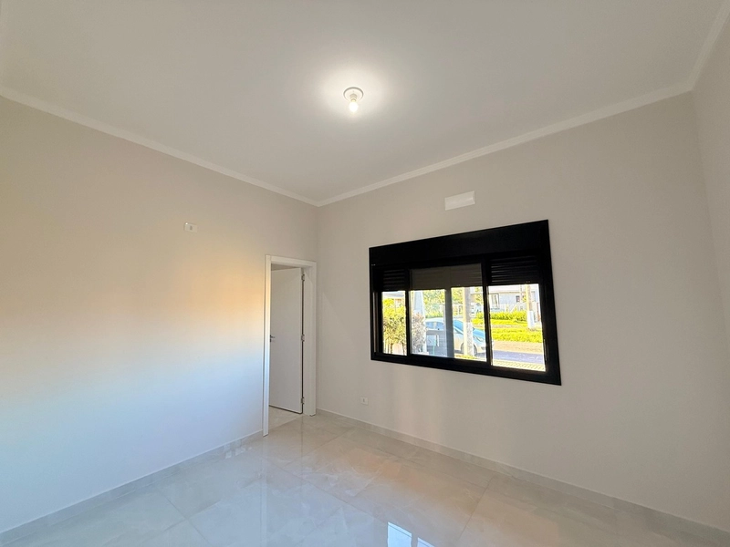 Linda Casa em Alvenaria com 3 Dormitórios e Pátio Amplo!: 19ª foto da galeria de imagens do imóvel