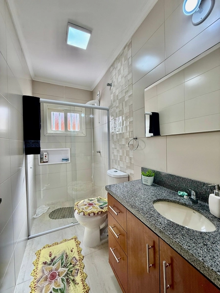 Linda Casa em Região Privilegiada com 3 Dormitórios e Piscina!: 15ª foto da galeria de imagens do imóvel