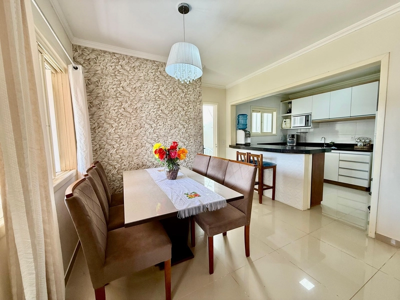 Linda Casa em Região Privilegiada com 3 Dormitórios e Piscina!: 11ª foto da galeria de imagens do imóvel