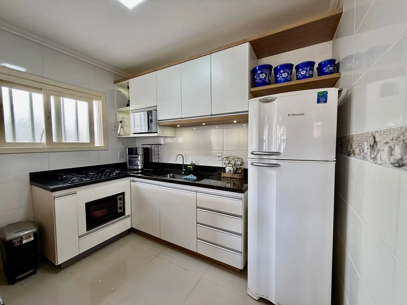 Linda Casa em Região Privilegiada com 3 Dormitórios e Piscina!: 12ª foto da galeria de imagens do imóvel