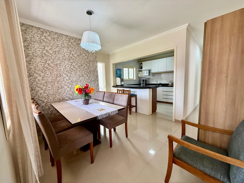 Linda Casa em Região Privilegiada com 3 Dormitórios e Piscina!: 10ª foto da galeria de imagens do imóvel