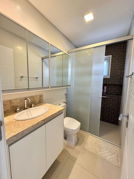 Casa Compacta e Moderna com Suíte, Piscina Aquecida e Placas Solares –: 28ª foto da galeria de imagens do imóvel