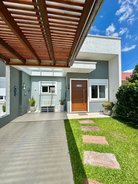 Casa Compacta e Moderna com Suíte, Piscina Aquecida e Placas Solares –: 2ª foto da galeria de imagens do imóvel
