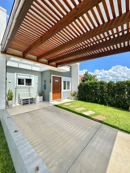 Casa Compacta e Moderna com Suíte, Piscina Aquecida e Placas Solares –: 14ª foto da galeria de imagens do imóvel