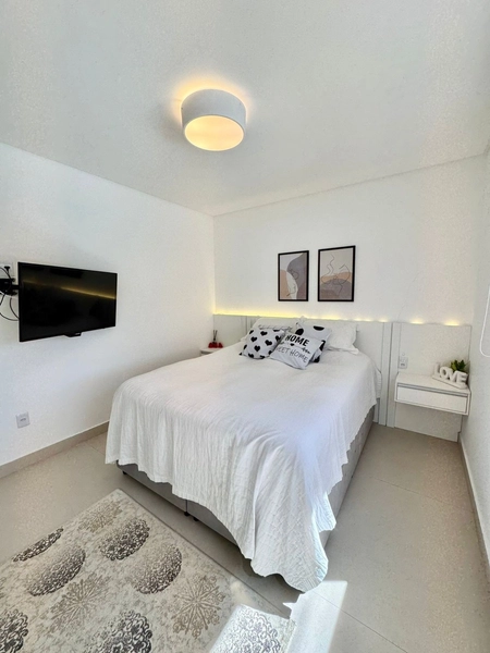 Casa Compacta e Moderna com Suíte, Piscina Aquecida e Placas Solares –: 9ª foto da galeria de imagens do imóvel
