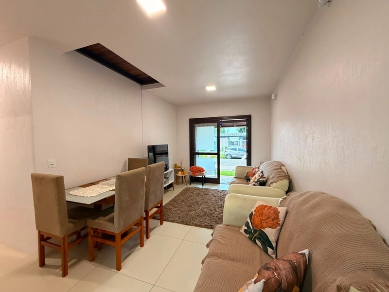 Linda Casa com Piscina, churrasqueira e Pátio amplo - Atlântida Sul!: 3ª foto da galeria de imagens do imóvel