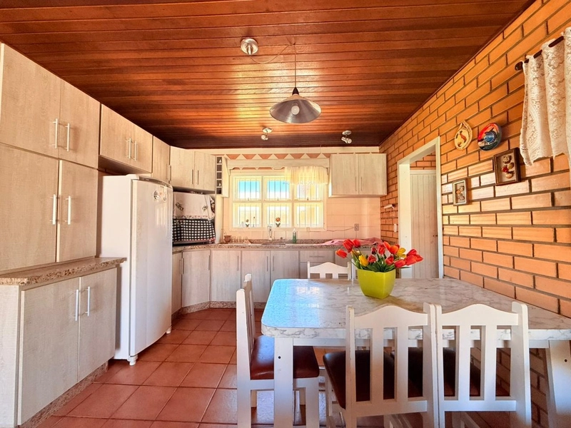 Linda Casa com 1 Suíte, Anexo com Churrasqueira e Garagem fechada!: 5ª foto da galeria de imagens do imóvel