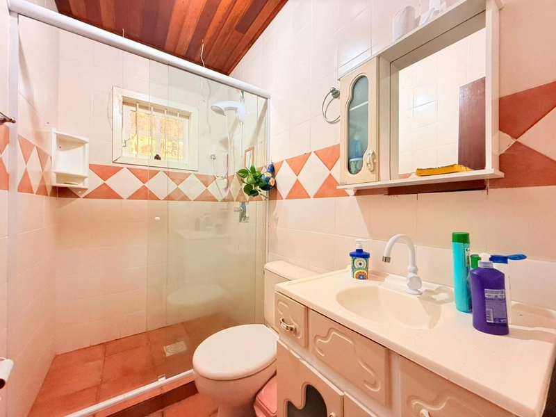Linda Casa com 1 Suíte, Anexo com Churrasqueira e Garagem fechada!: 8ª foto da galeria de imagens do imóvel