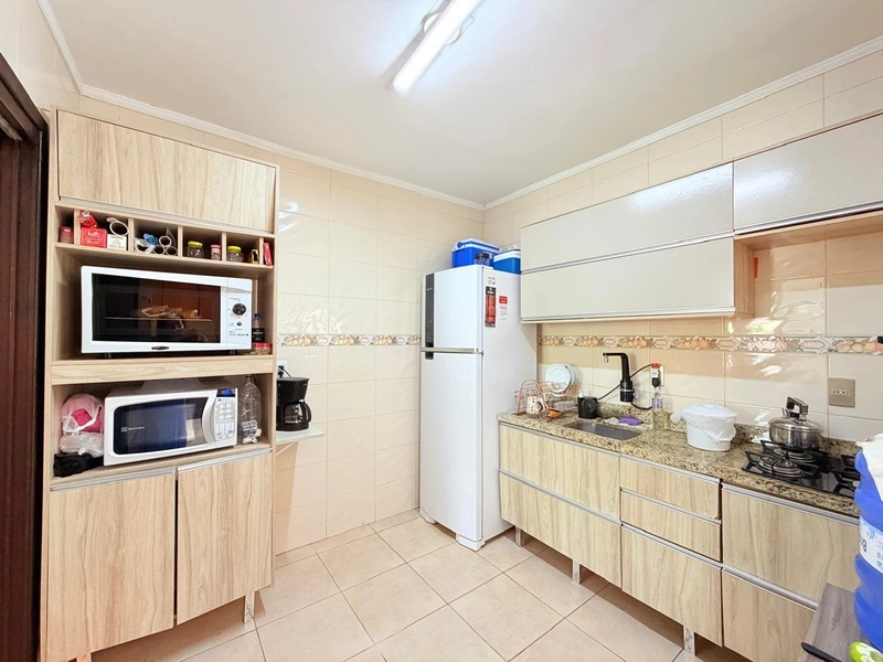 Charmosa Casa com 3 Dormiórios, Piscina e Churrasqueira!: 8ª foto da galeria de imagens do imóvel