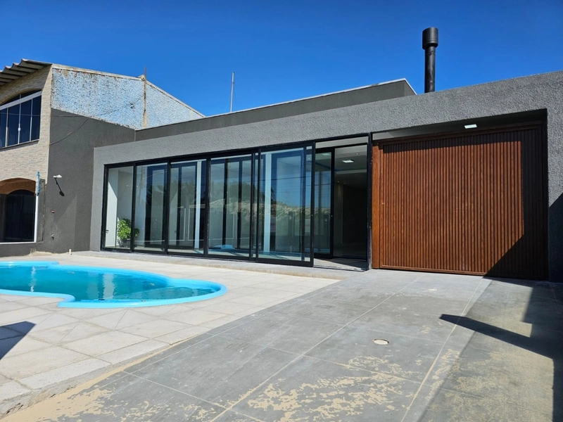 Casa à venda em Rainha do Mar: 1ª foto da galeria de imagens do imóvel