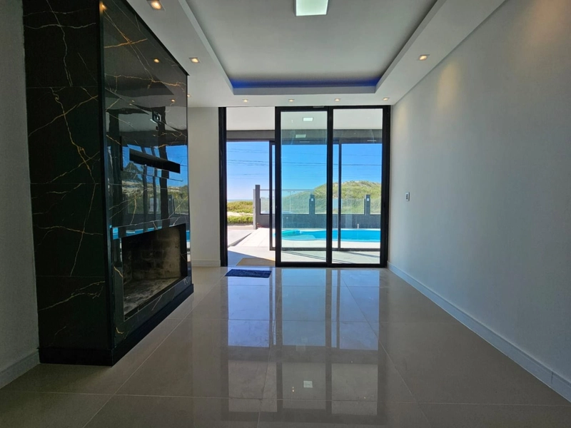 Casa à venda em Rainha do Mar: 2ª foto da galeria de imagens do imóvel