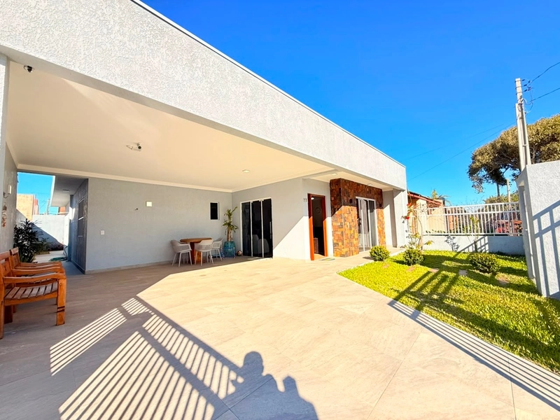 Casa á Venda com 3 Dormitórios, Living Integrado e Pátio Amplo!: 2ª foto da galeria de imagens do imóvel