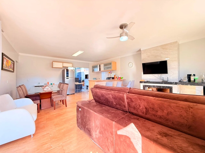 Casa á Venda com 3 Dormitórios, Living Integrado e Pátio Amplo!: 7ª foto da galeria de imagens do imóvel