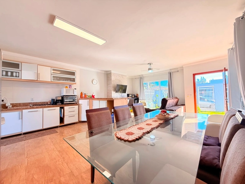Casa á Venda com 3 Dormitórios, Living Integrado e Pátio Amplo!: 6ª foto da galeria de imagens do imóvel