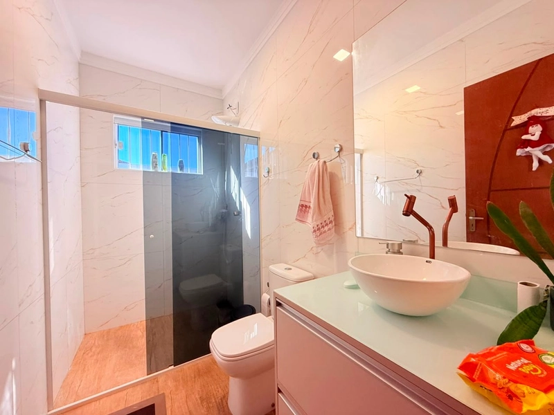 Casa á Venda com 3 Dormitórios, Living Integrado e Pátio Amplo!: 9ª foto da galeria de imagens do imóvel