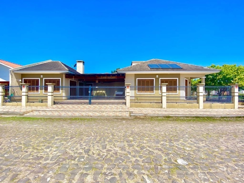 Casa com Anexo Gourmet, 4 Dormitórios e Suíte com Banheira: 2ª foto da galeria de imagens do imóvel
