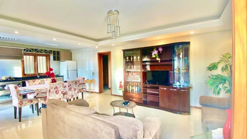 Casa com Anexo Gourmet, 4 Dormitórios e Suíte com Banheira: 5ª foto da galeria de imagens do imóvel