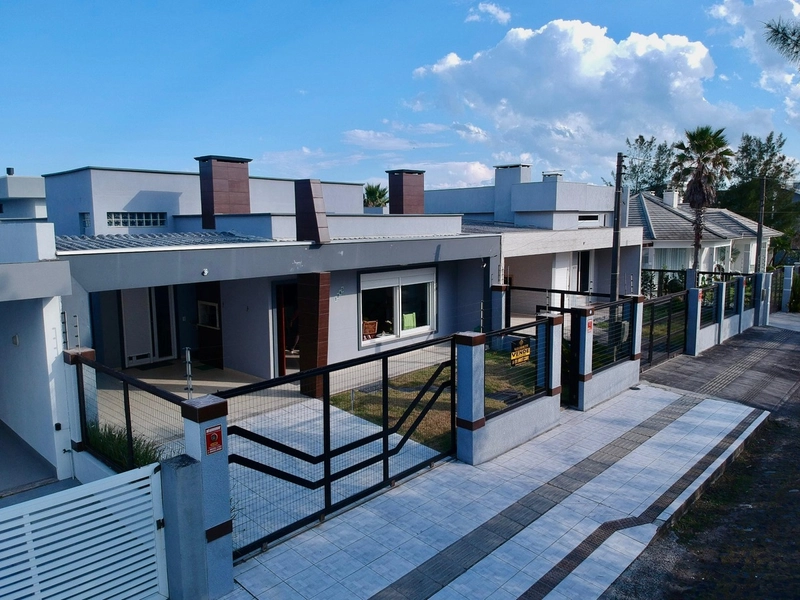 Linda casa à venda!: 2ª foto da galeria de imagens do imóvel