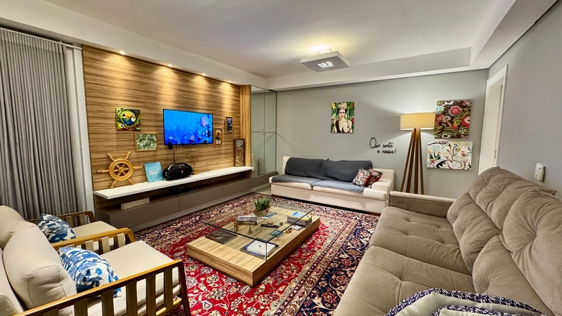 Cobertura Mobiliada, Decorada e com uma Linda Vista para o Lago!: 1ª foto da galeria de imagens do imóvel