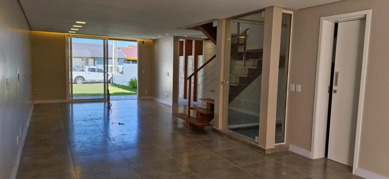 Sobrado à venda com acabamento de alto padrão!: 5ª foto da galeria de imagens do imóvel