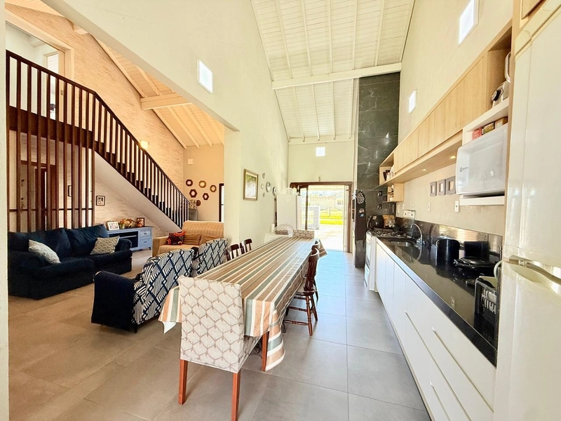 Linda Casa Semi-mobiliada com Piscina, Lareira e Pátio Amplo!: 11ª foto da galeria de imagens do imóvel