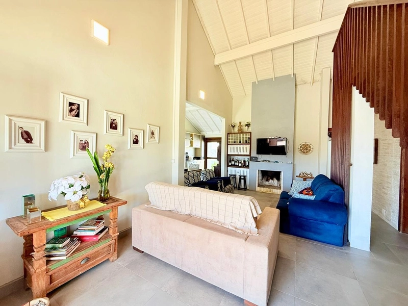 Linda Casa Semi-mobiliada com Piscina, Lareira e Pátio Amplo!: 8ª foto da galeria de imagens do imóvel