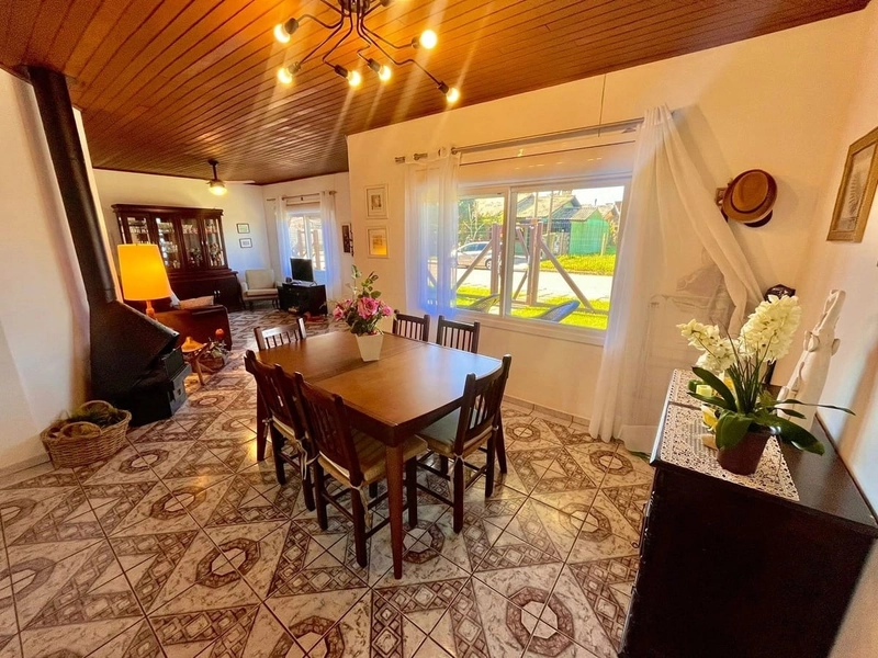 Casa com Suíte, Churrasqueira e Living Integrado: 16ª foto da galeria de imagens do imóvel