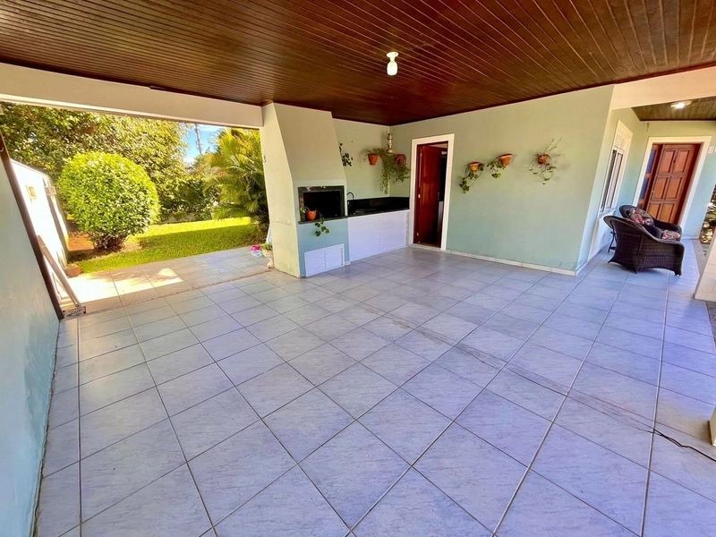 Casa com Suíte, Churrasqueira e Living Integrado: 6ª foto da galeria de imagens do imóvel