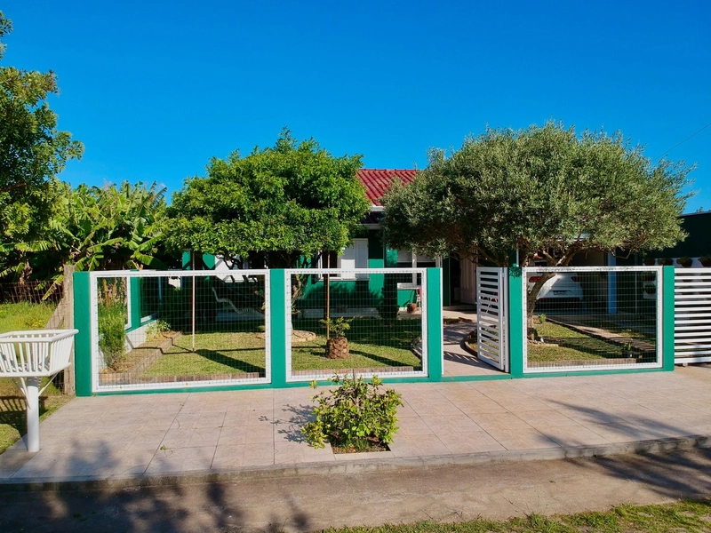 Casa da Praia à Venda em Localização Privilegiada: 2ª foto da galeria de imagens do imóvel