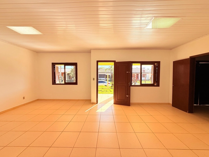 Linda Casa á Venda em Mariápolis com 3 Dormitórios: 4ª foto da galeria de imagens do imóvel