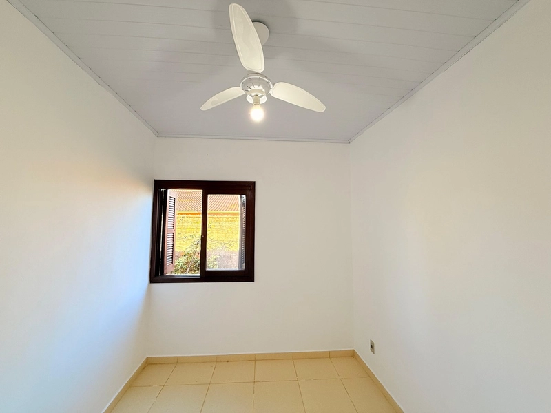 Linda Casa á Venda em Mariápolis com 3 Dormitórios: 15ª foto da galeria de imagens do imóvel