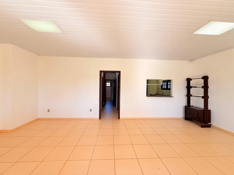 Linda Casa á Venda em Mariápolis com 3 Dormitórios: 6ª foto da galeria de imagens do imóvel