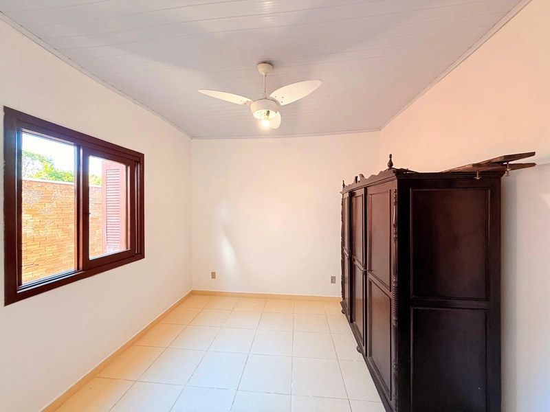 Linda Casa á Venda em Mariápolis com 3 Dormitórios: 13ª foto da galeria de imagens do imóvel