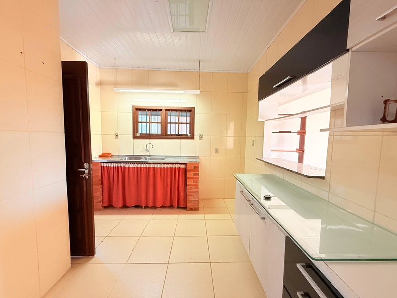 Linda Casa á Venda em Mariápolis com 3 Dormitórios: 8ª foto da galeria de imagens do imóvel