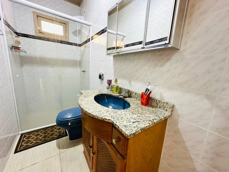 Ótima Casa com 4 Dormitórios e 2 Banheiros Sociais: 15ª foto da galeria de imagens do imóvel