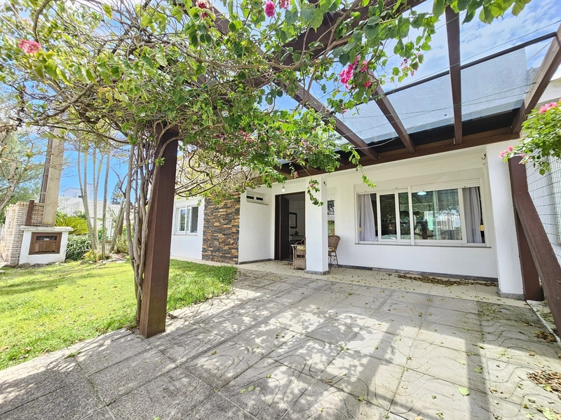 Casa à venda em Noiva do Mar: 1ª foto da galeria de imagens do imóvel