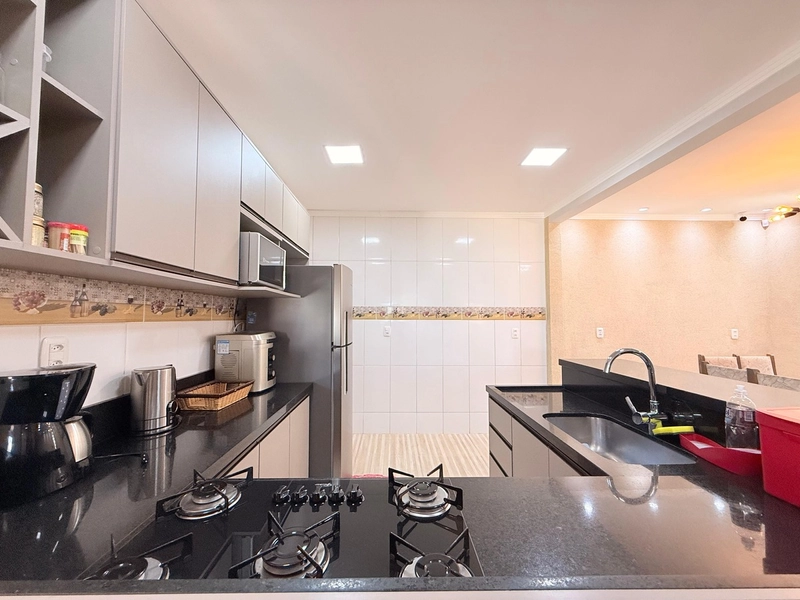 Linda Casa com Piscina, 3 Dormitórios e Pátio Amplo!: 10ª foto da galeria de imagens do imóvel