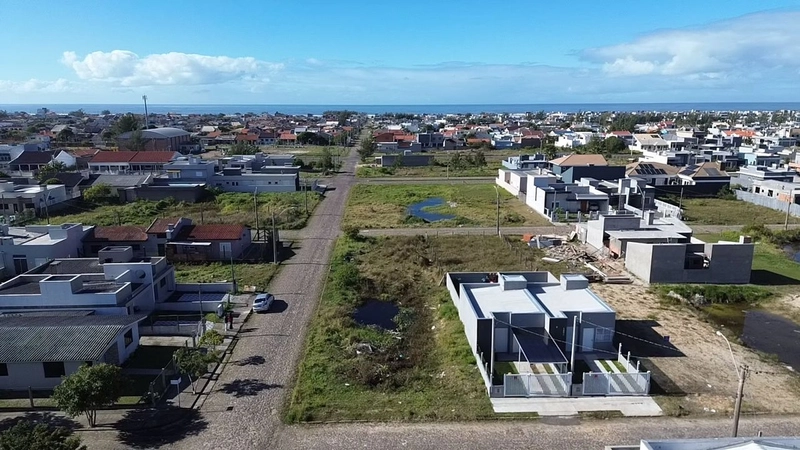 Terreno Atlântida sul! Ótimo preço, boa localização e pertinho do Mar!: 3ª foto da galeria de imagens do imóvel